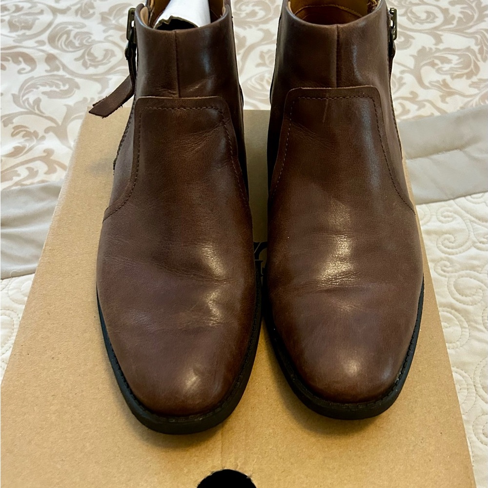 UGG Women's Aureo Brown Leather Ankle Boots
